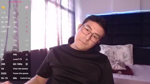 andrewmhilton_ online show from 11/17/25, 07:08