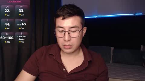 andrewmhilton_ online show from 12/04/25, 05:06