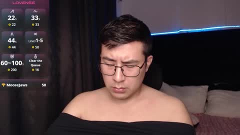 andrewmhilton_ online show from 02/12/26, 01:55