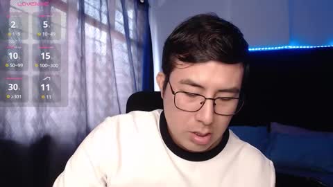 Snapshot of andrewmhilton_ chatting on 03/19/26, 05:28 andrewmhilton_ online show from 03/19/26, 05:28