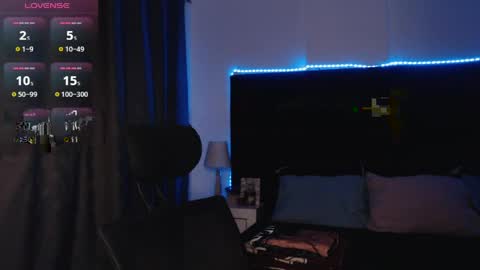 Snapshot of andrewmhilton_ chatting on 04/12/26, 04:50 andrewmhilton_ online show from 04/12/26, 04:50
