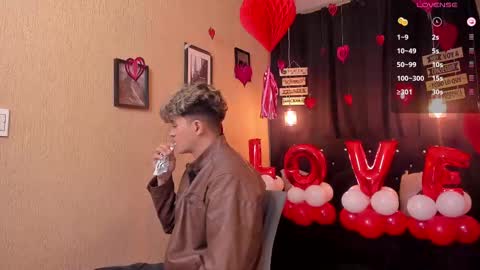      online show from 02/14/25, 02:02