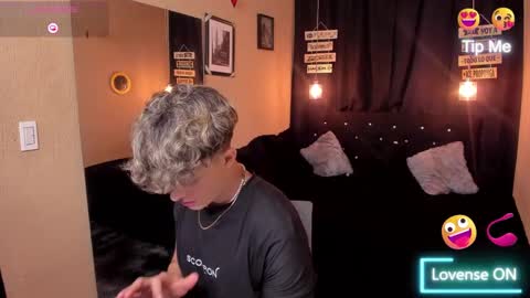      online show from 03/08/25, 06:05