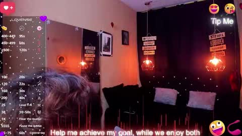      online show from 09/18/25, 06:54