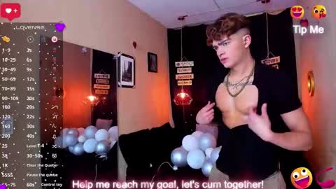      online show from 10/18/25, 01:41