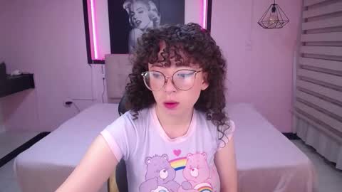 androm3da_ online show from 12/02/25, 02:06