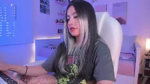 Victoria Senz  online show from 07/06/26, 03:47