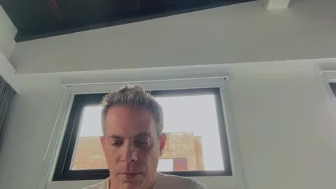 Snapshot of andy0pandi chatting on 02/08/25, 03:00 Andrew online show from 02/08/25, 03:00