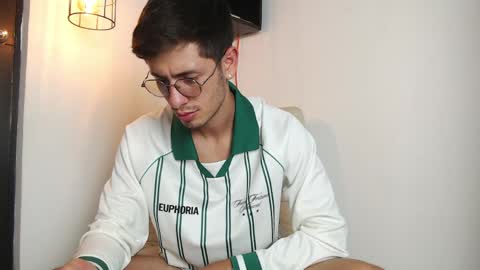 andy_collins__ online show from 04/10/26, 03:01