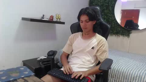 andy_dan1 online show from 01/28/25, 09:19