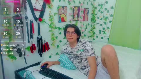 Andy Gray online show from 02/05/25, 06:04