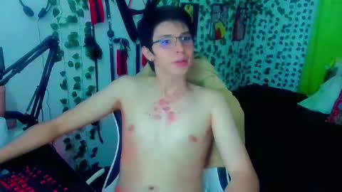 Snapshot of andy_gray01 chatting on 01/11/26, 12:21 Andy Gray online show from 01/11/26, 12:21