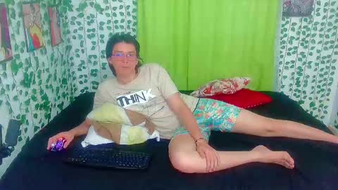 Snapshot of andy_gray01 chatting on 05/08/26, 12:54 Andy Gray online show from 05/08/26, 12:54