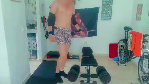 Snapshot of andy_gray01 chatting on 06/16/26, 03:25 Andy Gray online show from 06/16/26, 03:25