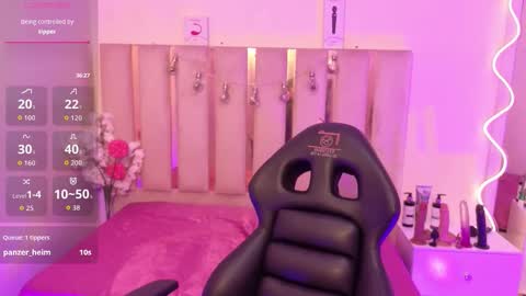 Snapshot of andy_tay1 chatting on 10/07/25, 03:04 Andy tay online show from 10/07/25, 03:04