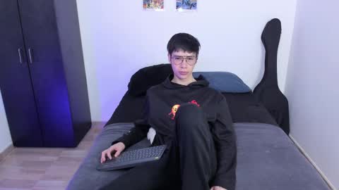 twx Andy twink3 online show from 02/19/25, 09:14