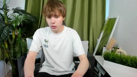 Mandy and Andy online show from 06/03/26, 01:25