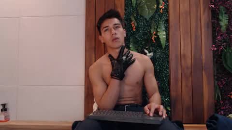 Andy Joy  online show from 02/19/25, 05:38