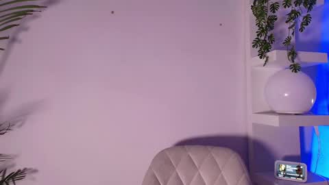Snapshot of andypalmerr chatting on 04/18/26, 06:17 andypalmerr online show from 04/18/26, 06:17
