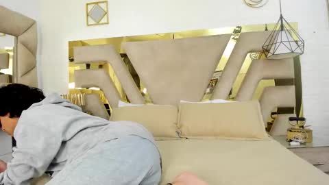 andyxibrat online show from 10/23/25, 07:12