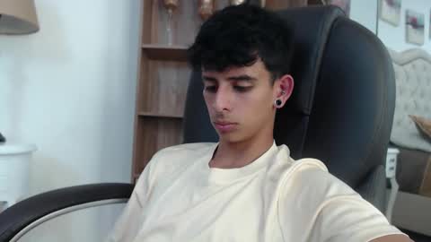 andyxibrat online show from 04/18/26, 07:40