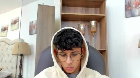 Snapshot of andyxibrat chatting on 05/18/26, 12:00 andyxibrat online show from 05/18/26, 12:00