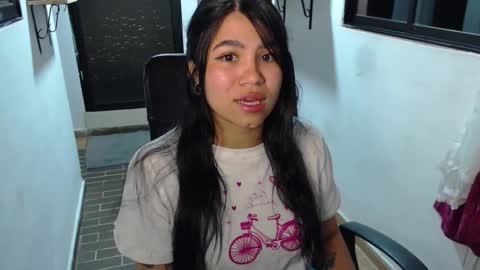 anemona_gray_777 online show from 10/30/25, 07:10