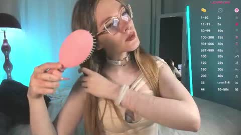 Snapshot of angee_ chatting on 06/14/26, 07:32 Ange online show from 06/14/26, 07:32