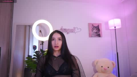Angel online show from 09/30/25, 05:12