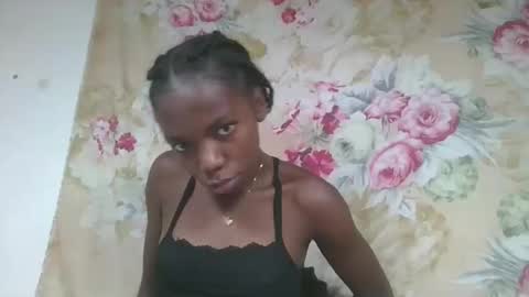 angeeliine online show from 03/11/26, 01:44