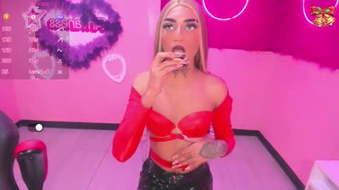 Snapshot of angel21___ chatting on 12/18/24, 12:43 Angel21 online show from 12/18/24, 12:43