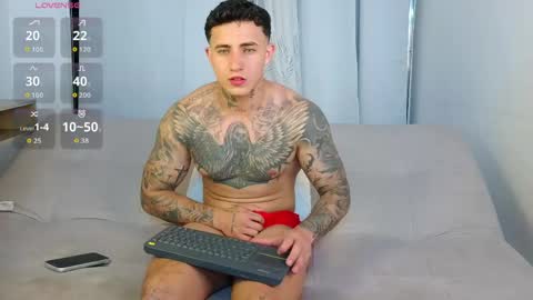 Snapshot of angel_boy01 chatting on 05/30/26, 01:03 angel_boy01 online show from 05/30/26, 01:03