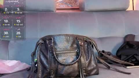 Snapshot of angel_dragun chatting on 05/22/26, 03:02 Angel-dragun online show from 05/22/26, 03:02