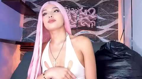 Snapshot of angel_dragun chatting on 07/23/26, 03:26 Angel-dragun online show from 07/23/26, 03:26