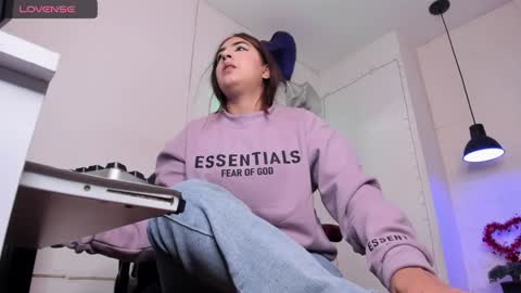 angel hardy online show from 01/26/25, 12:22