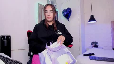 angel hardy online show from 02/10/25, 12:18