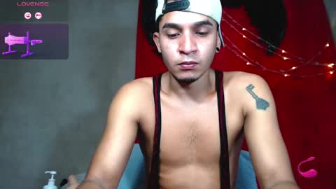 Snapshot of angel_latinboy chatting on 05/25/26, 01:28 Angel online show from 05/25/26, 01:28