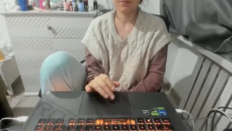 Snapshot of angel_lee__ chatting on 01/23/25, 04:04 angel_lee__ online show from 01/23/25, 04:04