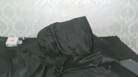 Snapshot of angel_lein chatting on 10/10/25, 07:02 Angel Lein online show from 10/10/25, 07:02
