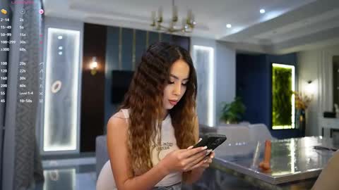 Luisa online show from 02/24/25, 02:15