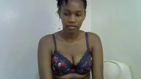 angel_mia5 online show from 11/30/25, 02:43