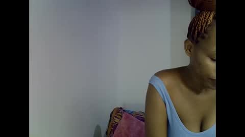 angel_mia5 online show from 03/31/26, 08:20