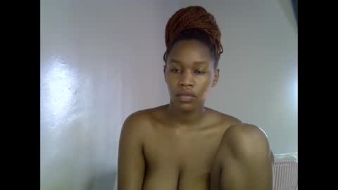 angel_mia5 online show from 04/25/26, 12:41