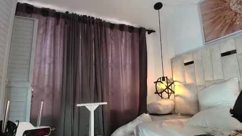 Nicolle  online show from 10/20/25, 11:32