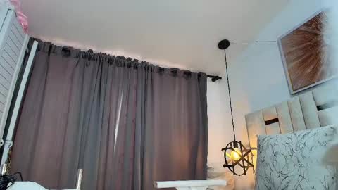 Nicolle  online show from 11/03/25, 11:22