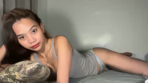 angel_petite07 online show from 04/06/26, 06:03