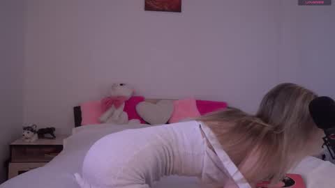 Snapshot of angel_quincy chatting on 02/19/26, 09:49 angel_quincy online show from 02/19/26, 09:49