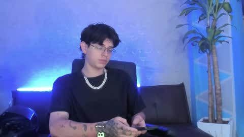 angel_scott2 online show from 02/24/26, 11:41