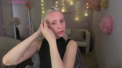 Snapshot of angel_tessa chatting on 06/28/26, 08:59 Angelica online show from 06/28/26, 08:59