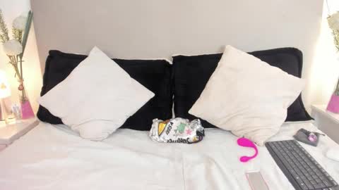 angel_velvet_ online show from 03/11/26, 05:19